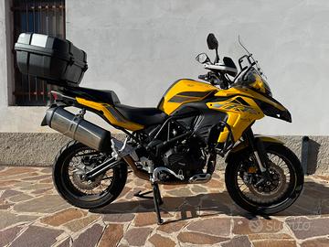 Benelli trk 502 x - Come nuova, bauletto omaggio