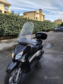 Scooter Yamaha anno 2007 cc250