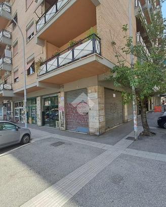 NEGOZIO A ROMA