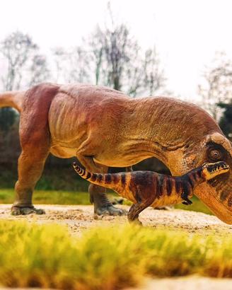 Scultura T-Rex realistica fatta a mano – 60 cm