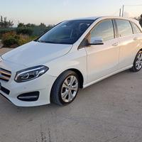 🟢MERCEDE B200 DEL 2017 DIESEL🟢