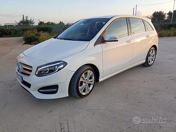 🟢MERCEDE B200 DEL 2017 DIESEL🟢