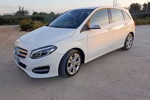🟢MERCEDE B200 DEL 2017 DIESEL🟢