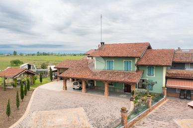 CASA INDIPENDENTE A TRINITÀ