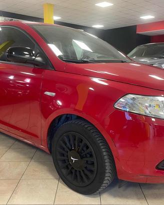 LANCIA Ypsilon 1.2 69 CV 5 porte *ok guida neo p