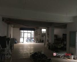 Locale commerciale a Faro Superiore Rif. EHQ-5509