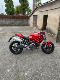 2008 - Ducati monster 696