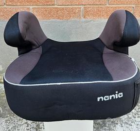 Seggiolino rialzo per auto