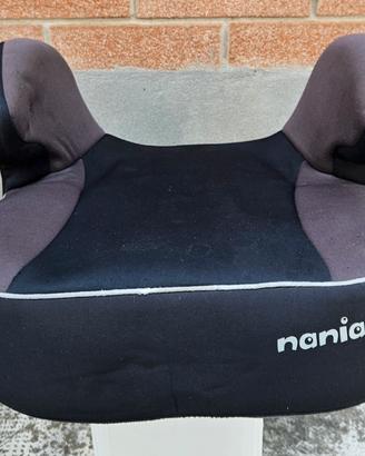 Seggiolino rialzo per auto