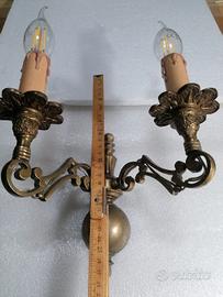 Applique Vintage a 2 Luci in Ottone Brunito
