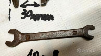 Chiave inglese e chiave 8-10 d'epoca.