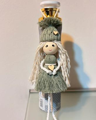 Bambola in macrame