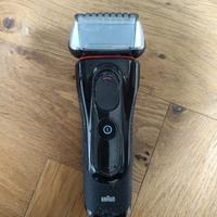 RASOIO BRAUN 5748 con MOLTI ACCESSORI