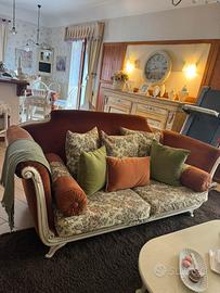 Divano completo di cuscini piu poltroncine