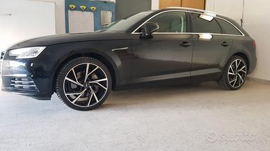 AUDI A4 AVANT QUATTRO 