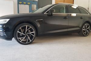 AUDI A4 AVANT QUATTRO 