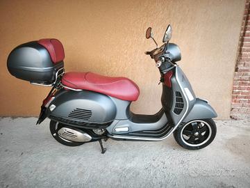 Piaggio GTS 300 SUPER SPORT