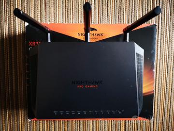 Router Netgear xr300