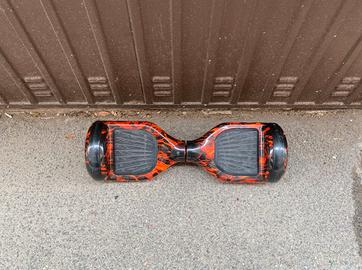 Hoverboard elettrico 6.5" con Bluetooth e borsa