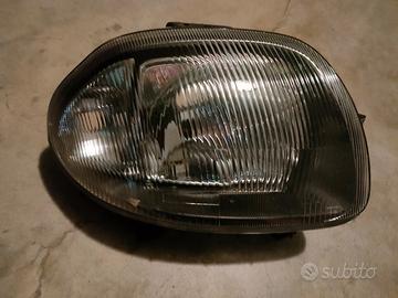 Fanale anteriore destro Renault Clio 2_mk2