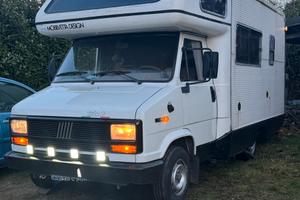 Camper TD Grintoso Sulle Salite, 6 Posti Letto