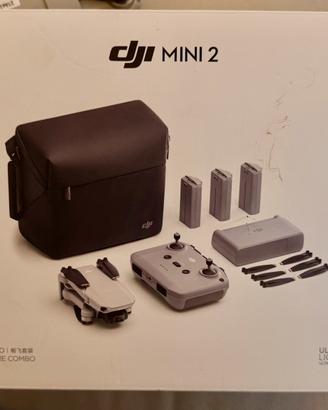 Drone DJI Mini 2 con kit Fly More Combo