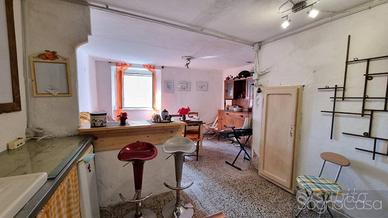 Villa di 110 m² con più di 5 locali a Arcidosso