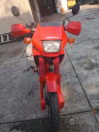 Honda Domineitor 