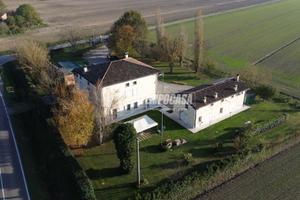 RIF: V002 splendita porzione di casa con finiture