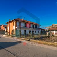 Casa indipendente su quattro lati