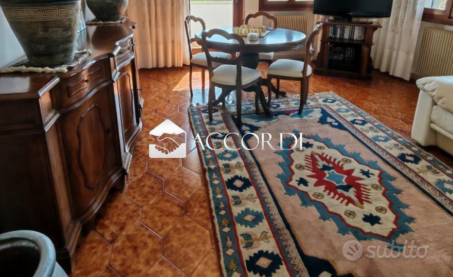 Casa – Onè di Fonte, Contrada Mattarelli - Vista 4