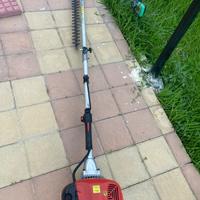 Stock giardinaggio Tagliasiepi Rasaerba motosega