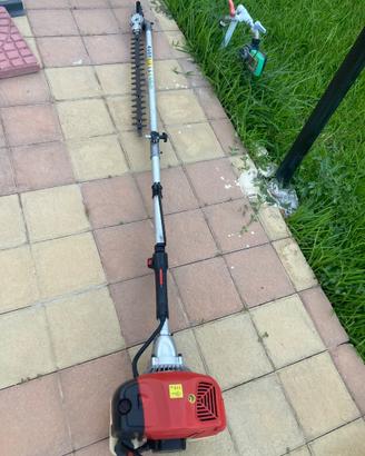 Stock giardinaggio Tagliasiepi Rasaerba motosega