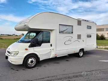 Camper mansardato 