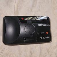 Macchina fotografica con rullino