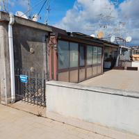 Locale tecnico catastato su terrazzo panoramico