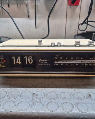 Radio sveglia Saehan con Orologio a Palette 