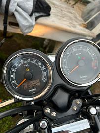 Moto Triunph Boneville T109