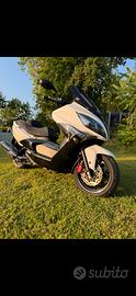 Scooter Kymco Xciting R 300
