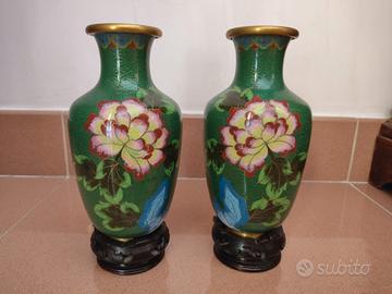 COPPIA VASI CINESI CLOISONNE' SFONDO VERDE FIORI