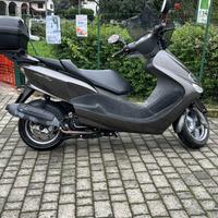 Scooter Yamaha 180