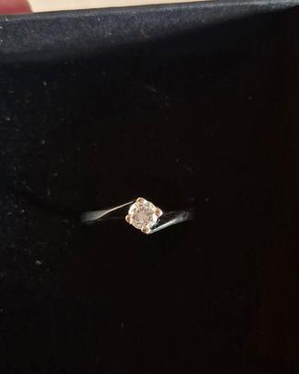 anello  oro e brillante 