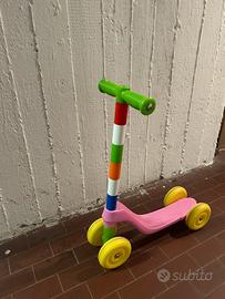 Monopattino giocattolo