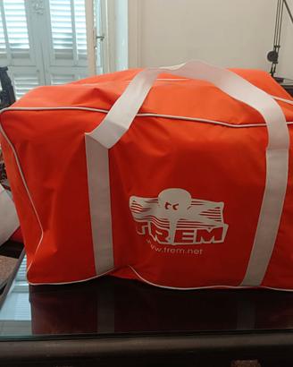Kit dotazioni sicurezza entro 12 miglia per 4 pers