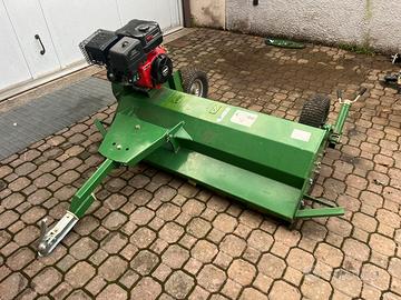 trinciaerba a motore