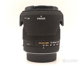 Sigma 18-200mm f/3.5-6.3 DC - Attacco Nikon