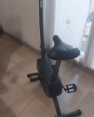 Cyclette  Cyberbike  con regolatore sforzo