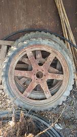 Coppia di ruote per trattore Fiat 420 o simili