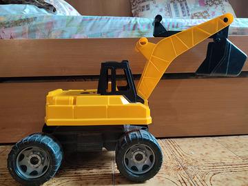 Cavalcabile Escavatore