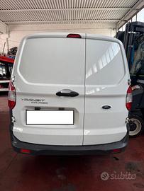 FORD TRANSIT COURIER DEL 2023 PER RICAMBI